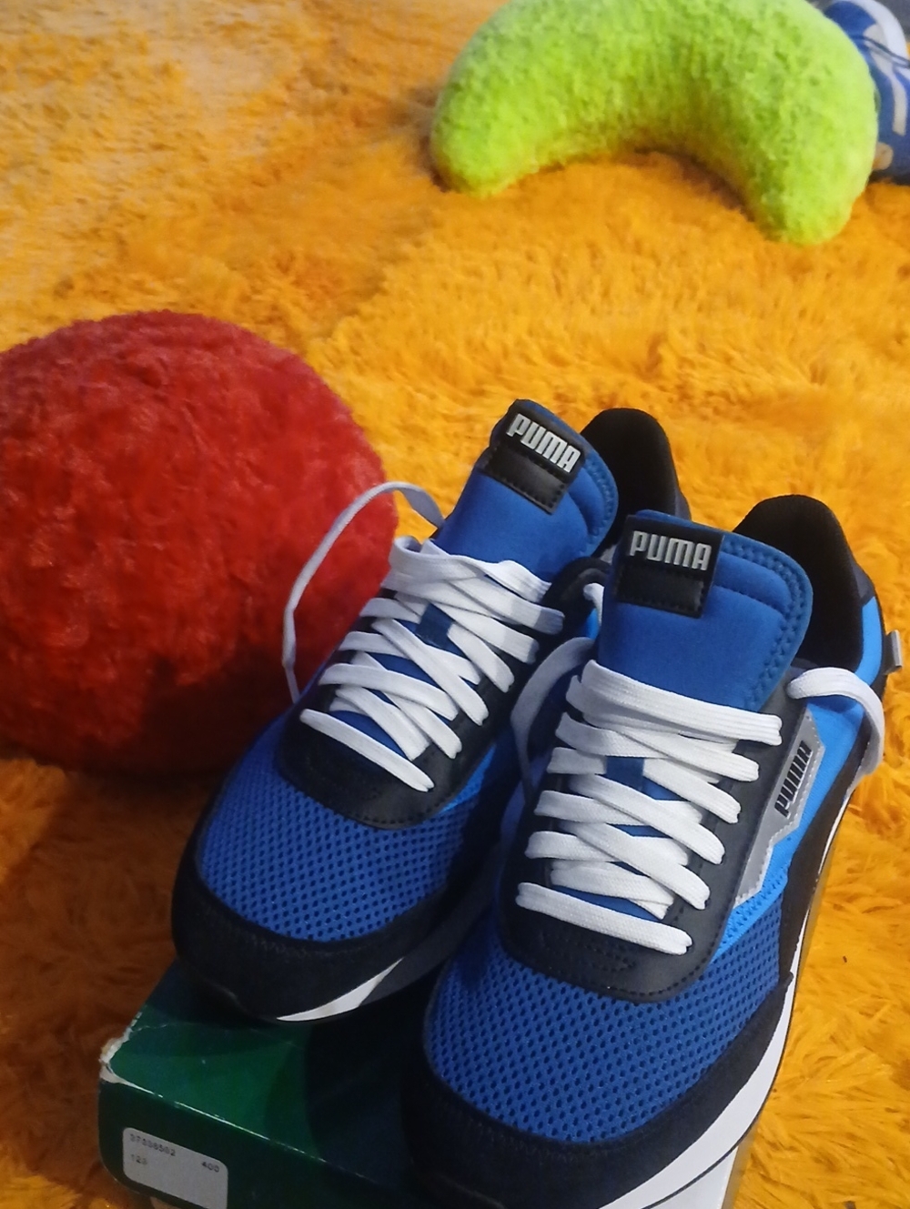 Puma Men's Blue and White Mesh Athletic Sneakers